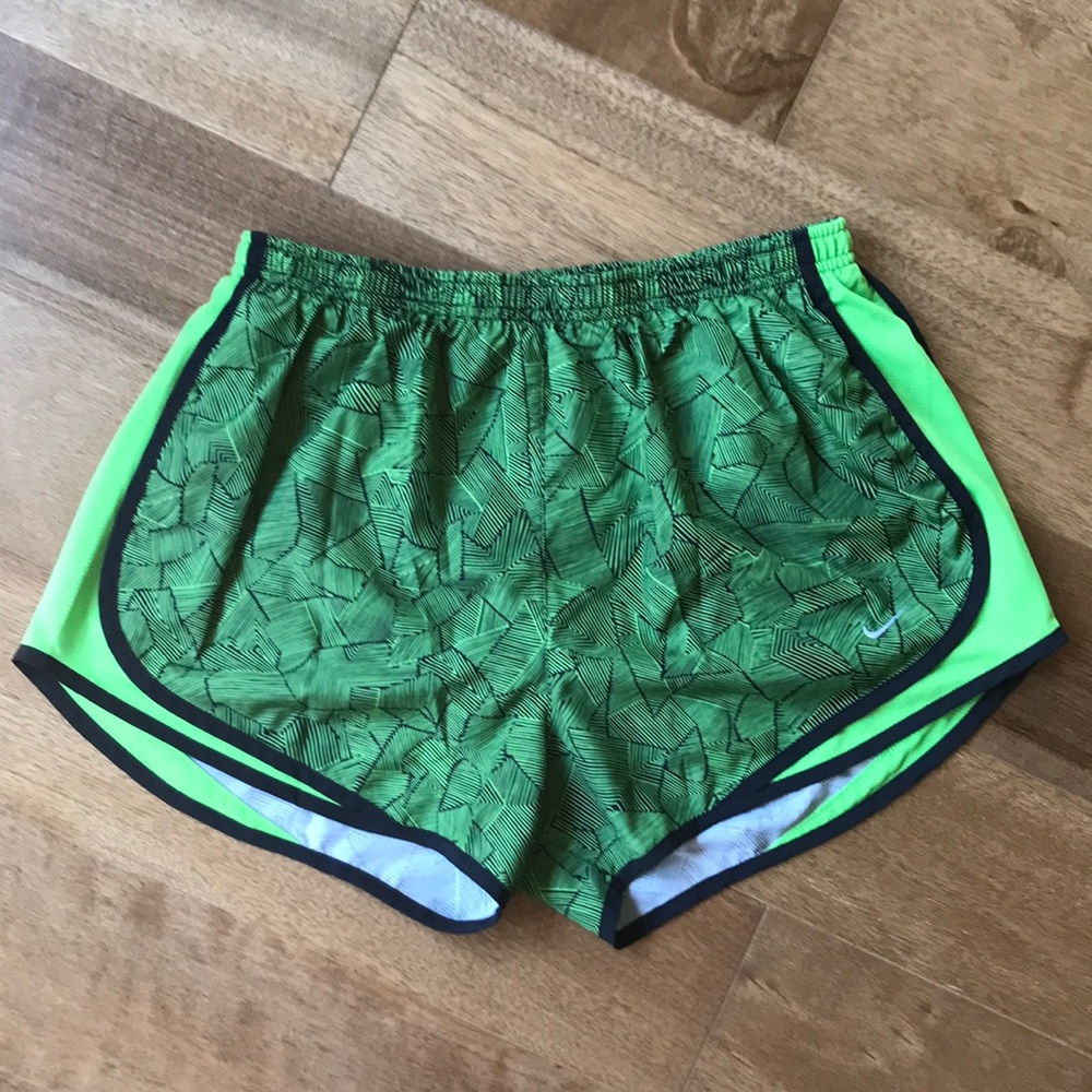 Nike Women’s shorts, green/black, Sz L